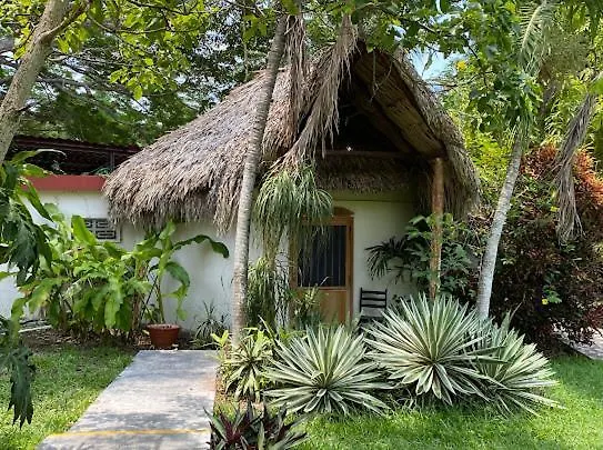Apartment Bungalow Casita Carolina Bacalar